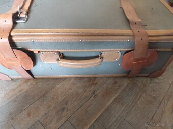 Starý kufr - 3