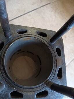 Valec a pist aero 500 - 3