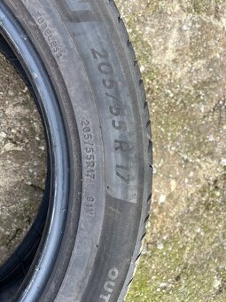 Pneu 205/55/17 - 3