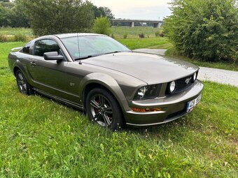 Ford Mustang 4,6 GT - 3