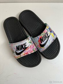 Pantofle Nike 35,5 - 3