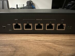 TP-link R480T router - 3