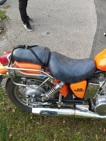 Suzuki Savage 650 - 3
