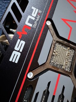 SAPPHIRE PULSE Radeon RX 5600 XT 6G - 3