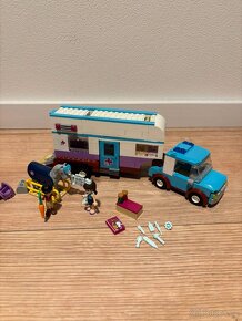 LEGO 41125 Veterinářský přívěs s koněm - 3