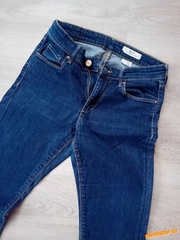 HEZKÉ DÍVČÍ DŽÍNY - vel.152/158 /zn. H&M - 3