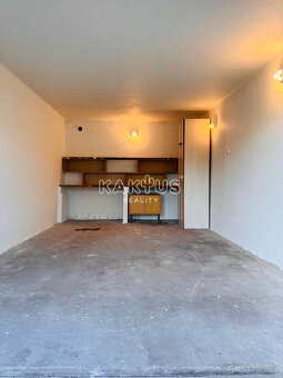 Garáž 20 m² s elektřinou + pozemek 10 m², Třinec – Borek, bl - 3
