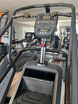 Matrix CX-3 - nový model, super stav - 3