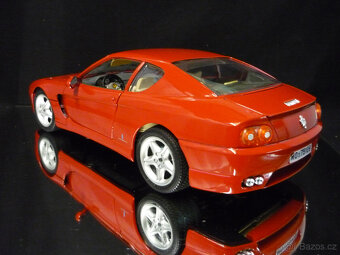 Ferrari 456 GT červené Bburago 1/18 - 3