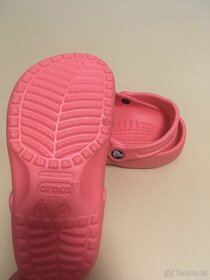 Prodám dívčí boty crocs vel. M2W4. Barva lososová-růžová - 3