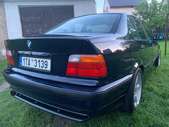 BMW 320iA e36 - 3