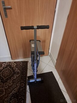 Cvičební stroj Leg Magic – na stehna, hýždě a boky - 3