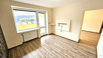 Pronájem bytu 3+1+B s balkónem, Kamenný Vrch 5276, byt č. 4, - 3