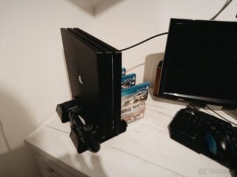 Playstation 4 pro 1TB HDD - 3