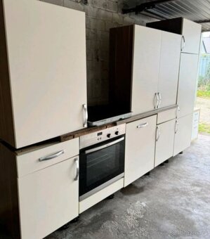 Moderní kuchyně se spotřebiči, 4580 - 3