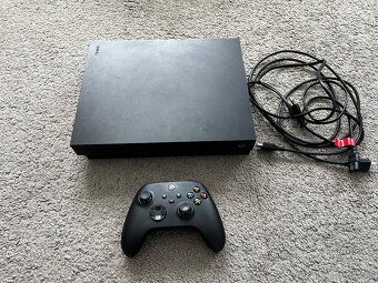 Microsoft Xbox One X 1TB - 3