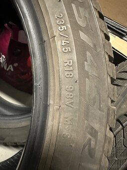Sada zimních pneu Pirelli Sottozero 3 235/45/R18 98V - 3