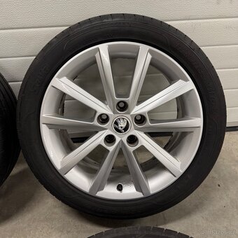 Alu kola Škoda Octavia, 225/45 R17 Nokian a Sava, 5x112 - 3