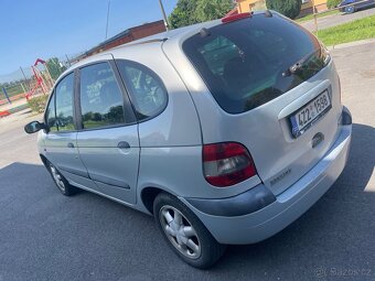 Renault Mégane Scenic 1.6i - 3