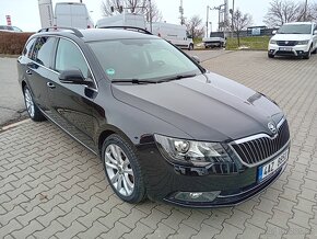 ŠKODA SUPERB KOMBI 2,0TDI DSG NAVI XEN TAŽNÉ /TOP STAV/ - 3