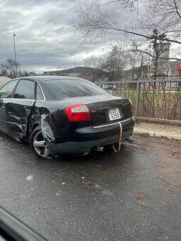 Audi A4 B6 3.0i po nehode - 3
