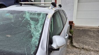 VW Passat 1,6TDi r.v.: 2010 naj. 450.000 - 3