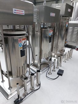 ELEKTRICKÁ PLNIČKA KLOBÁS 15 L  dělo silná  - 3