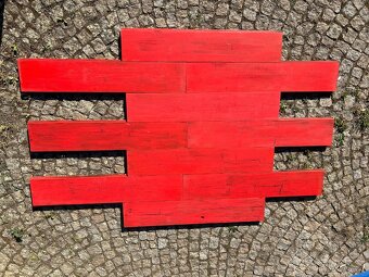 Levný dřevěný obklad Zpuchřelá barva - vintage červená - 3