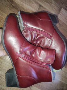 Kotníkové zimní boty s nízkým podpatkem - 3