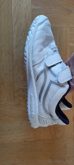 Tenisky/sálovky z Decathlonu vel.33 - 3