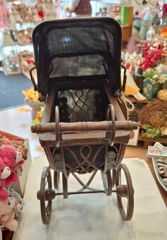 Vintage starý krásný kočárek na panenky - 3