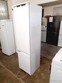 Nová vestavná lednice Grundig, výška 193 cm ZÁRUKA - 3