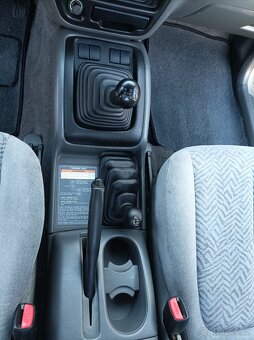 Suzuki Grand Vitara 1.6 4x4 benzín - 3