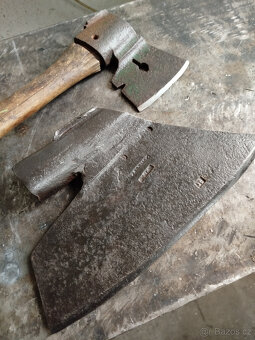 tesařské sekery - 3