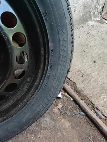Bridgestone 225/55/17 - 3