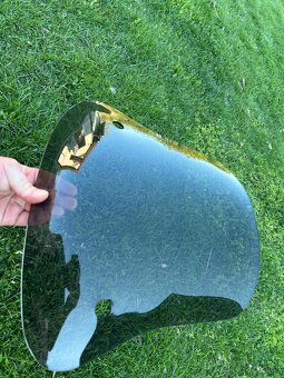 Prodám kouřový plexi větrný štít na Piaggio Vespa GTV - 3
