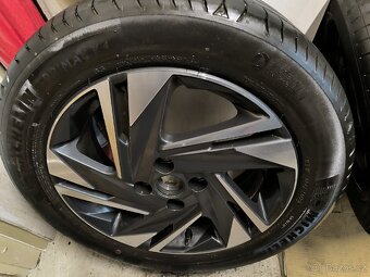 Alu kola Hyundai i20 5x114,3 r16 Originál, pneu Michelin 98% - 3