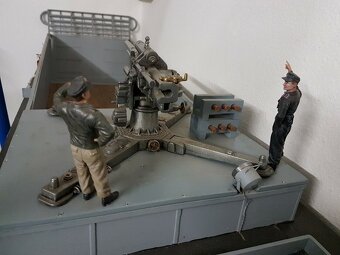 Landing craft - LCM - US - Intruder 110 with German Königsti - 3