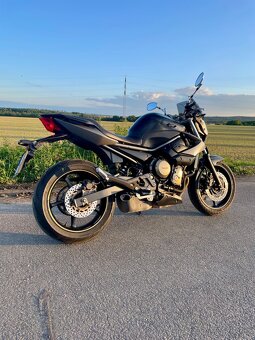 Yamaha XJ6 - 3