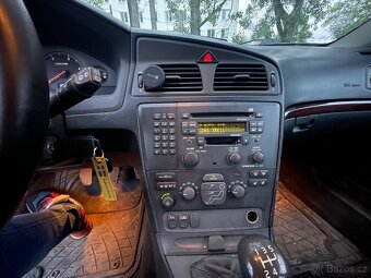 volvo V70 2,5 tdi na opravu/díly - 3