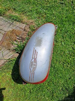 jawa-čz 350-250 kývačka nádrž - 3