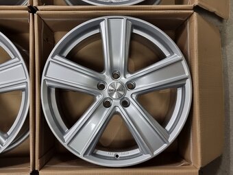 zátěžová alu DEZENT TH 8,5x19" 5x112 ET35 R19 - 3