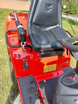 Travní zahradní traktor - 3