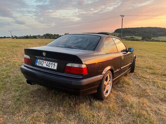 Bmw e36 323i coupe - 3