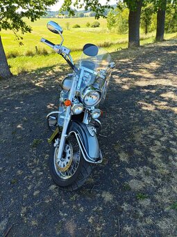 Suzuki Intruder C800 - 3