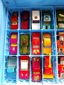 Prodám angličáky Matchbox England 48 kusů v kufříku - 3