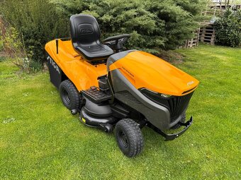 Zahradní traktor STIGA Estate 7102 H motor HONDA - 3