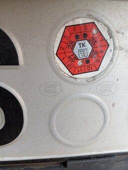 Prodám golf 4 1,6 benzín - 3