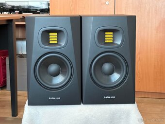 Predám monitory ADAM AUDIO T5V - 3