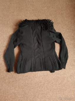 ČERNÝ VLNĚNÝ SVETR - 3